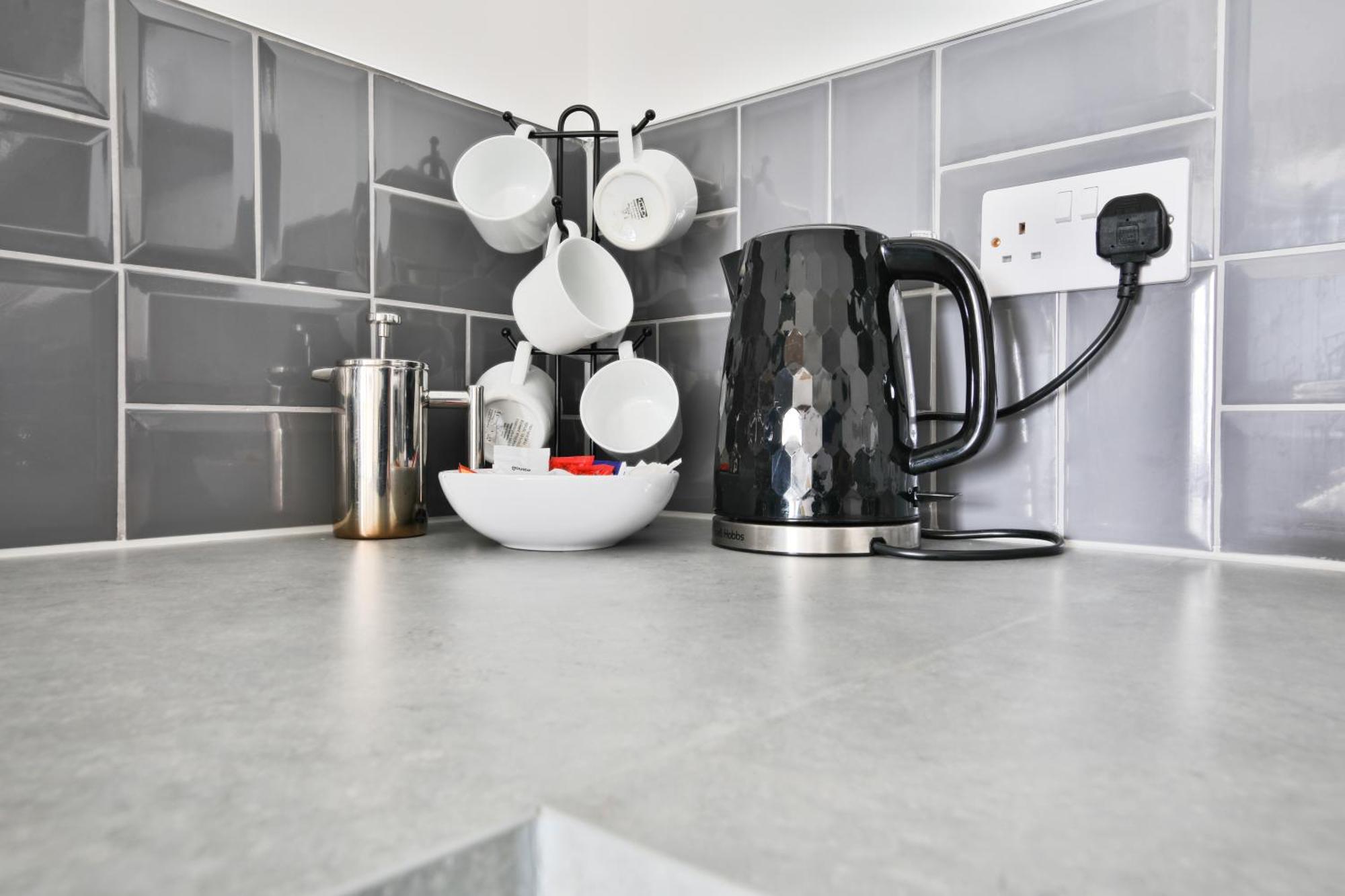 The Kingsway- 2 Bedroom Central Swansea Apartments By Stayright Exterior foto
