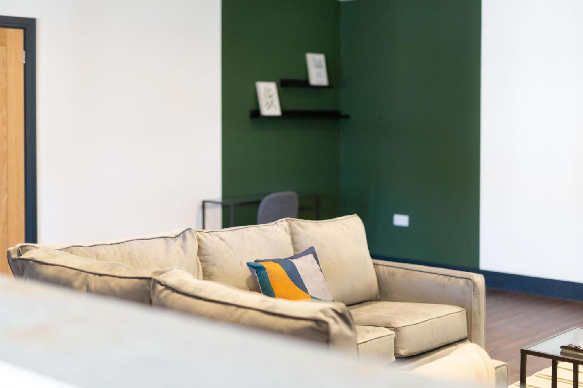 The Kingsway- 2 Bedroom Central Swansea Apartments By Stayright Exterior foto